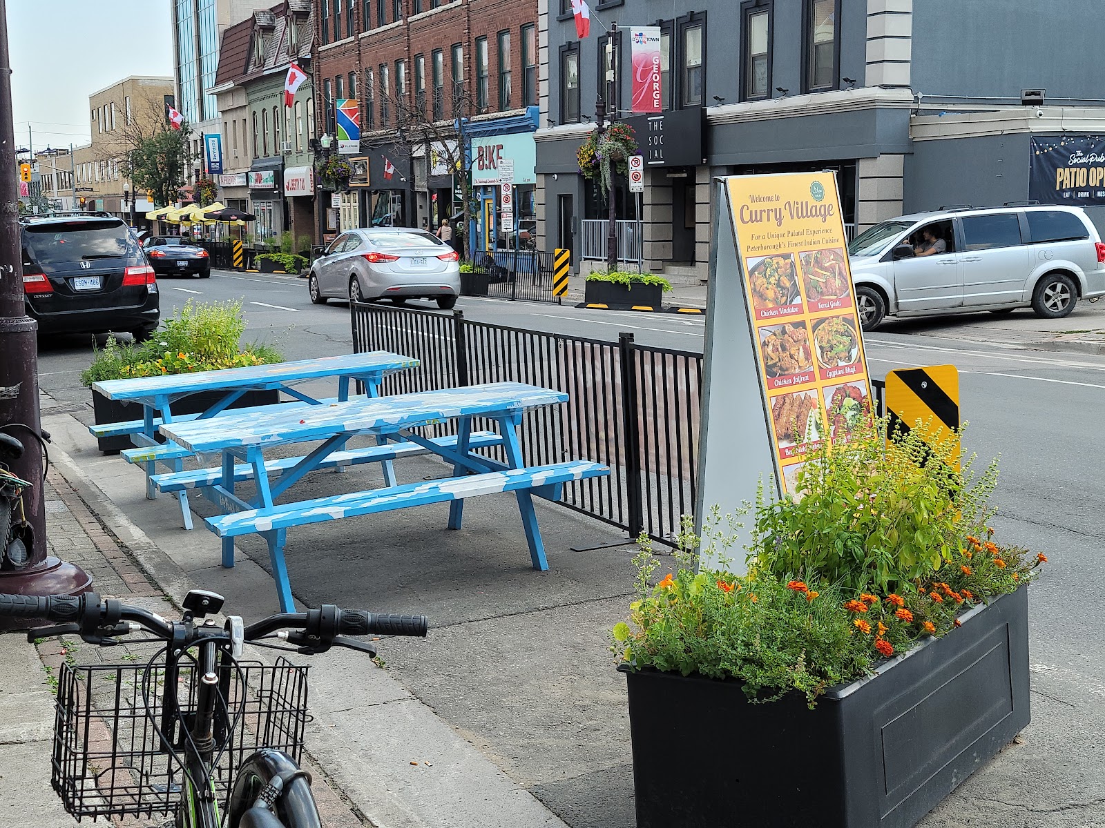 Curry Village featured