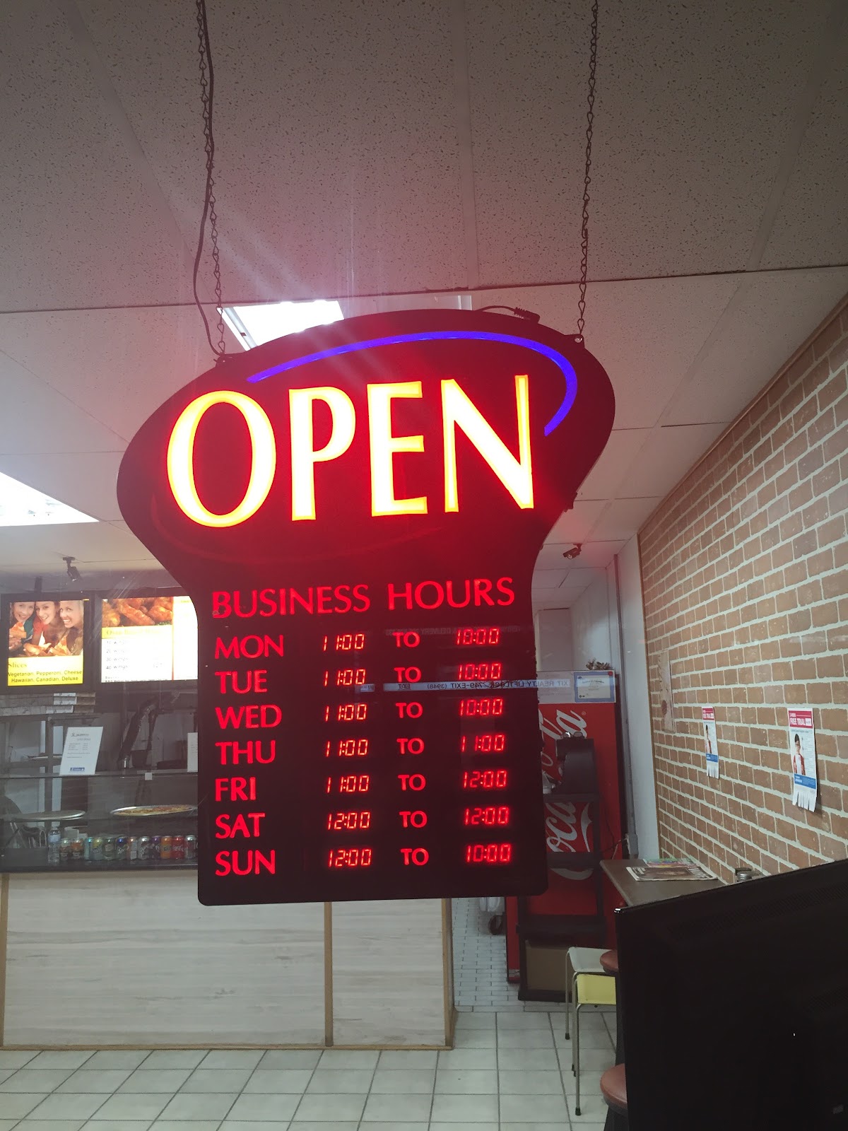 FreeToppingPizza photo 5