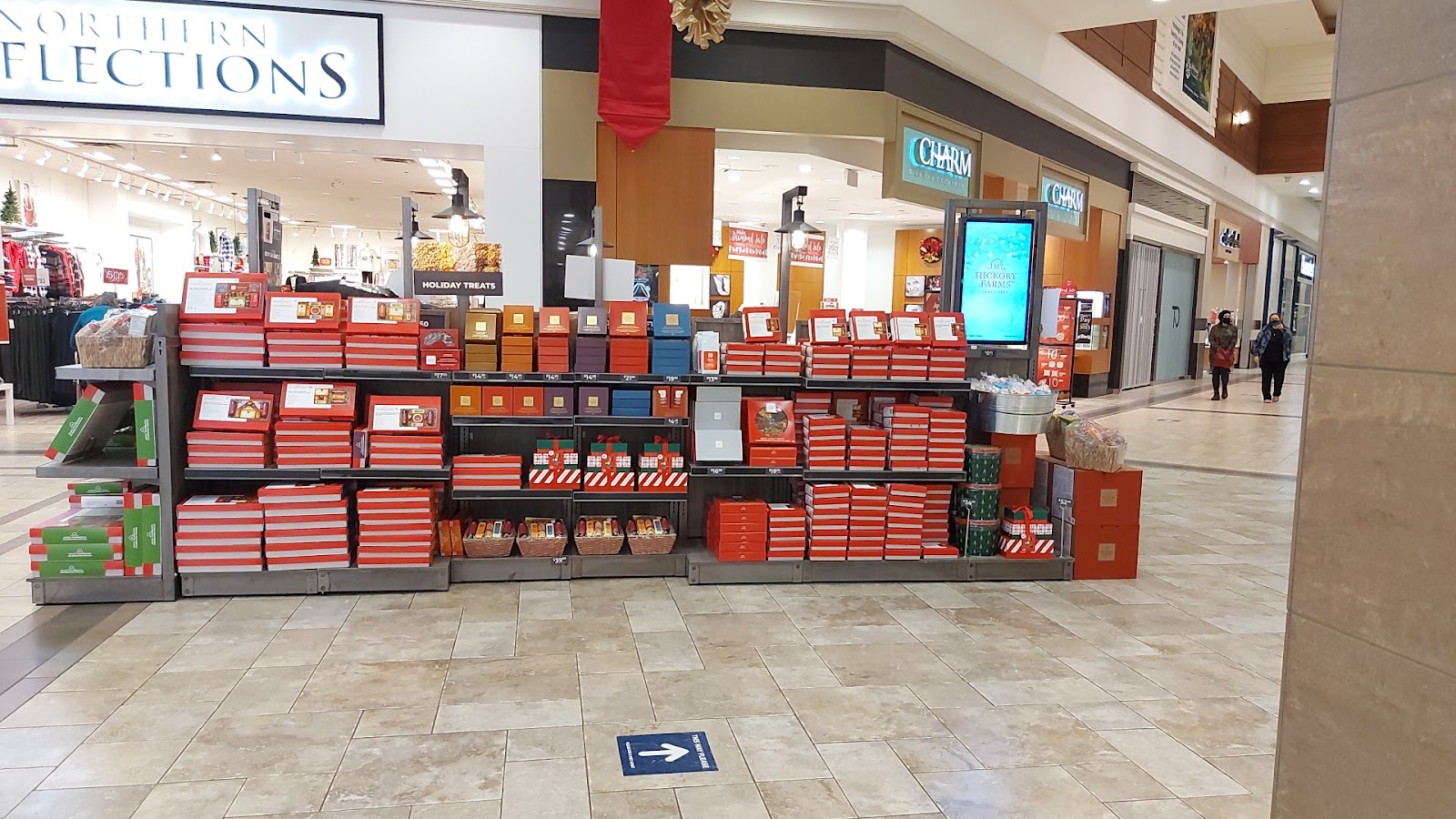 Hickory Farms at Lansdowne Place featured