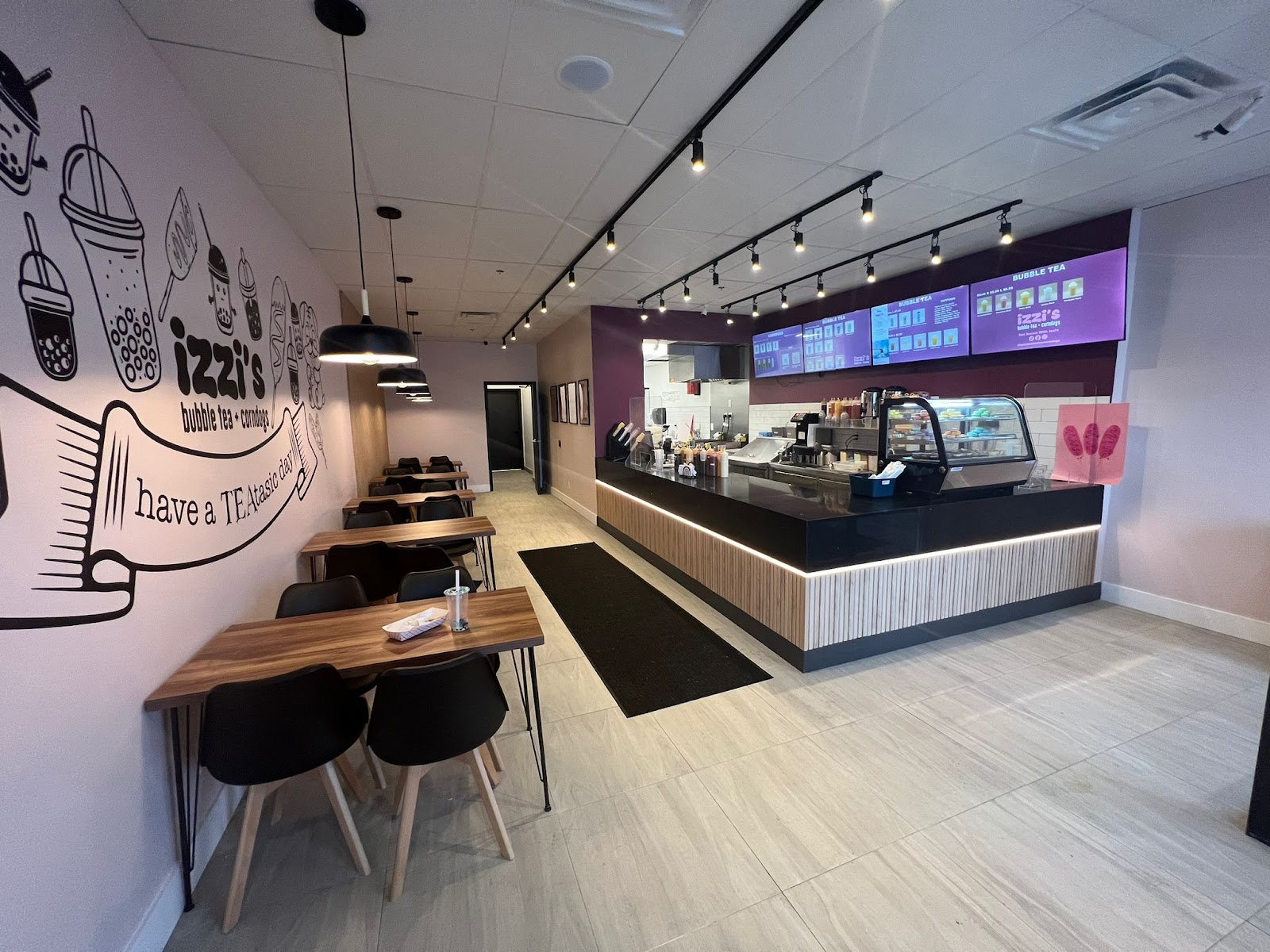 Izzi’s Bubble Tea + Corndogs featured