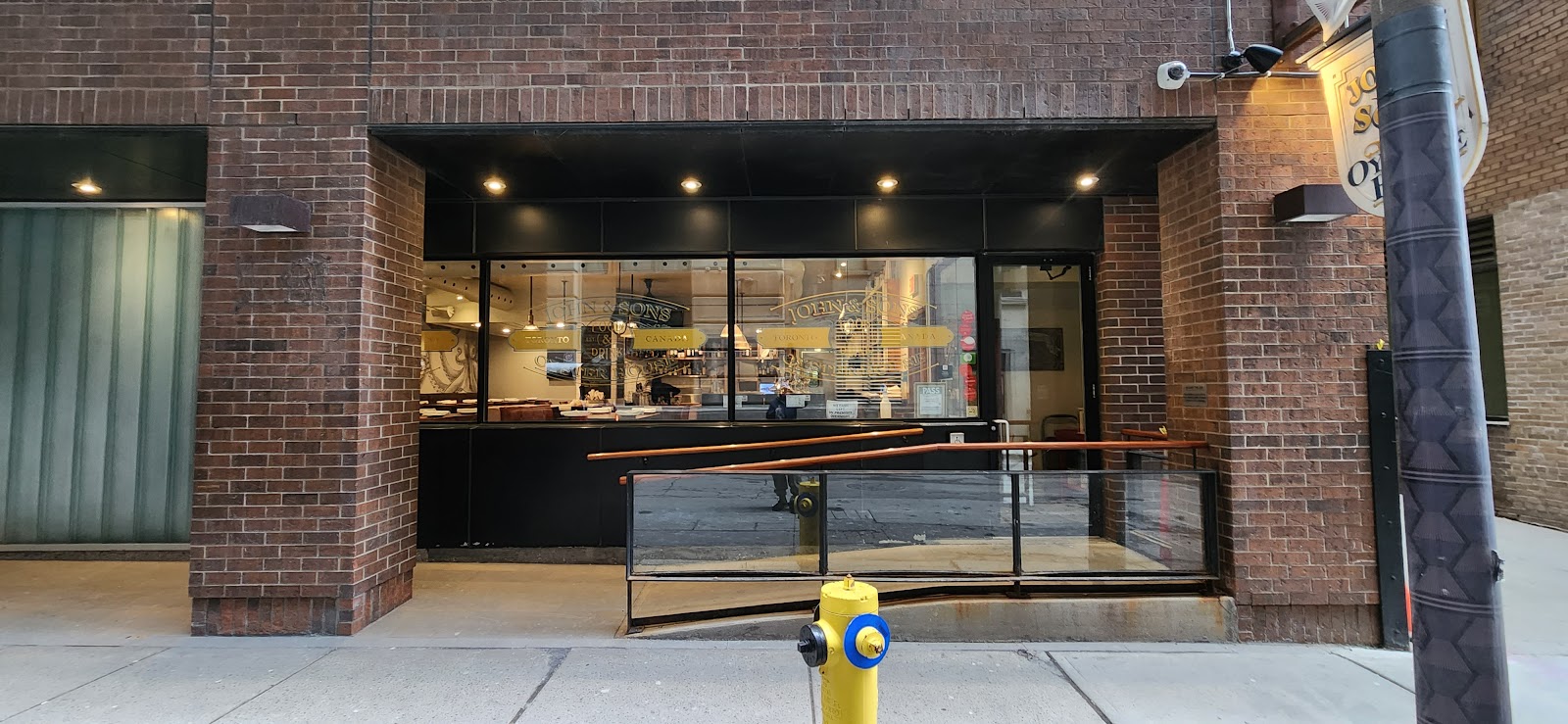 John & Sons Oyster House featured