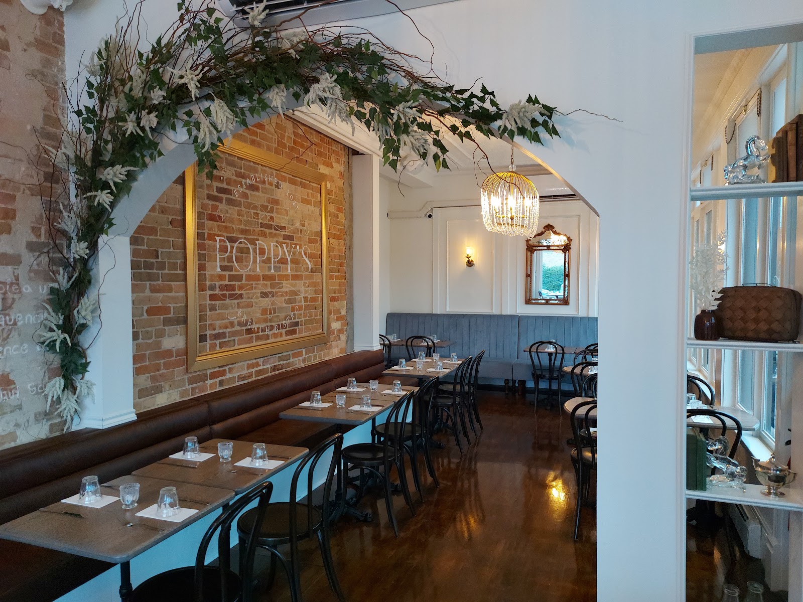 Poppy's French Bistro featured