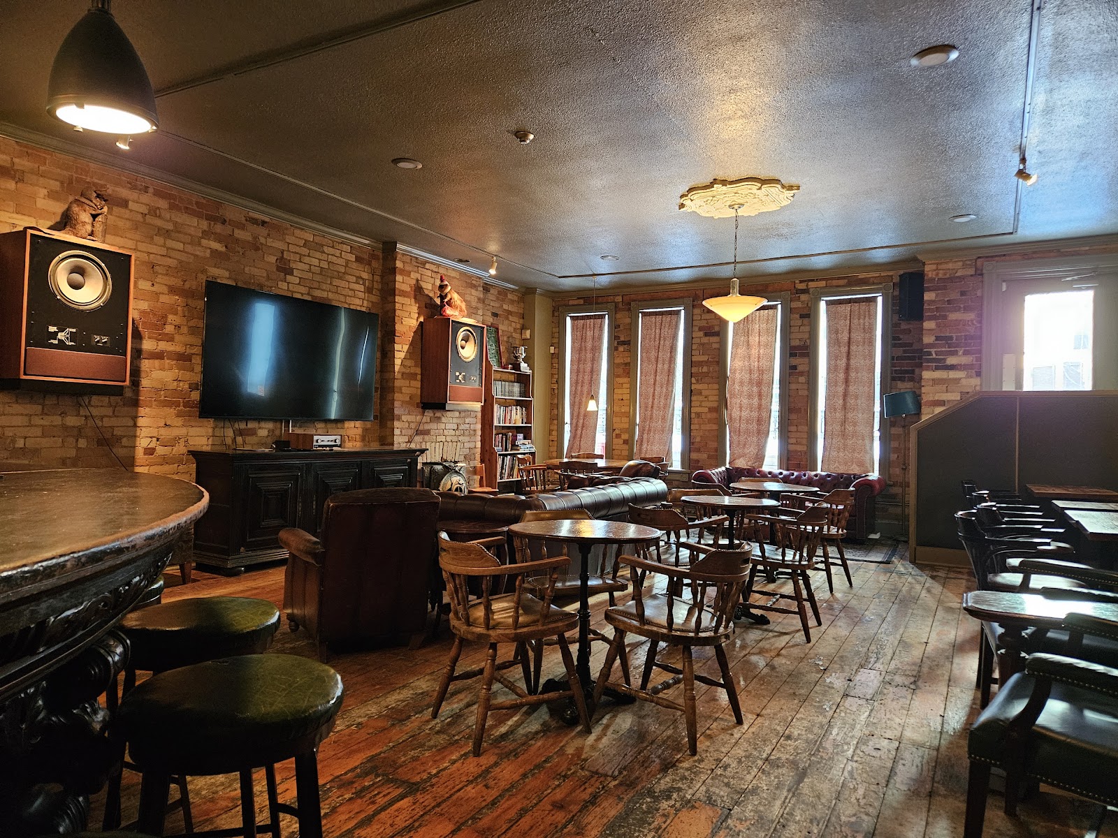 The Queen & Beaver Public House photo 5