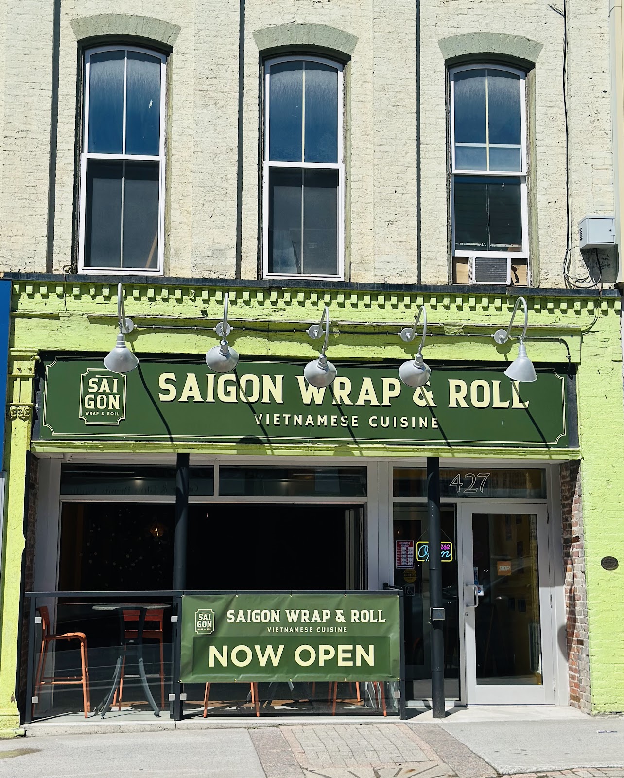 SAIGON WRAP & ROLL featured