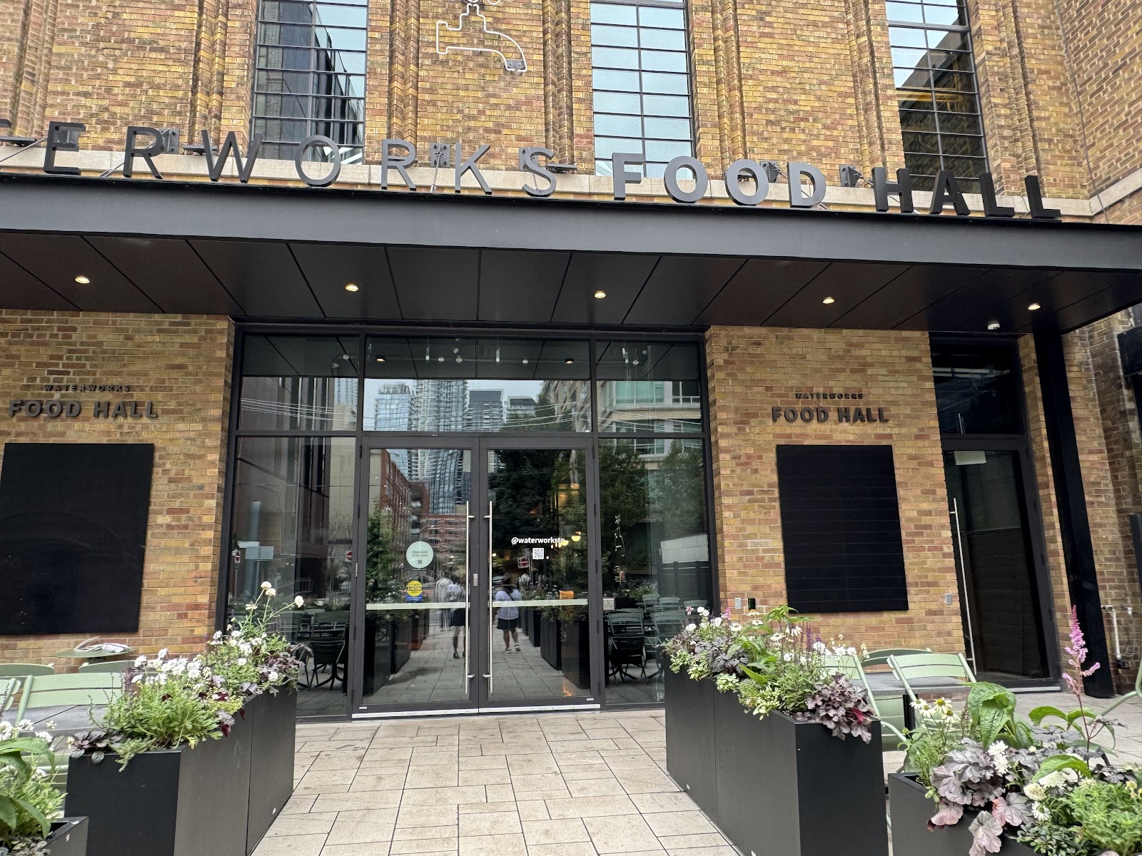 Soi Thaifoon - Toronto Waterworks photo 1